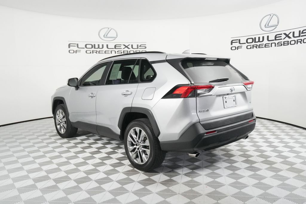 Used 2023 Toyota RAV4 XLE Premium image 5