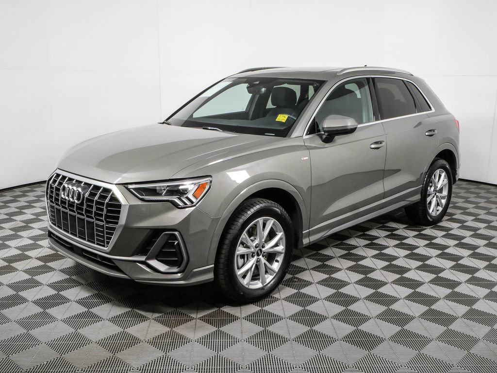 Used 2023 Audi Q3 2.0T Premium Plus w/ Premium Plus Package AWD/4WD image 26