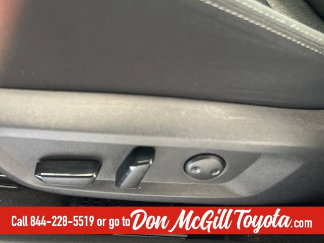 Used 2024 Nissan Rogue SV image 15