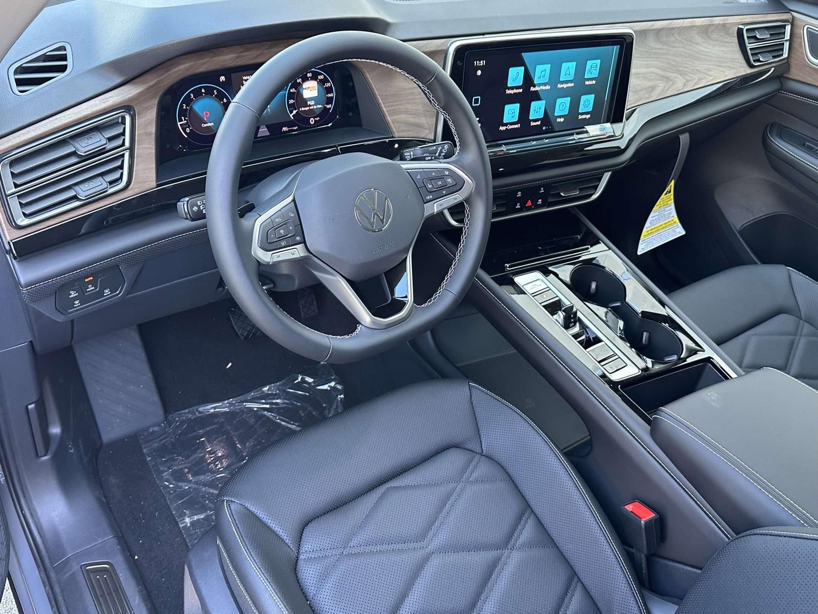 New 2026 Volkswagen Atlas SE image 10