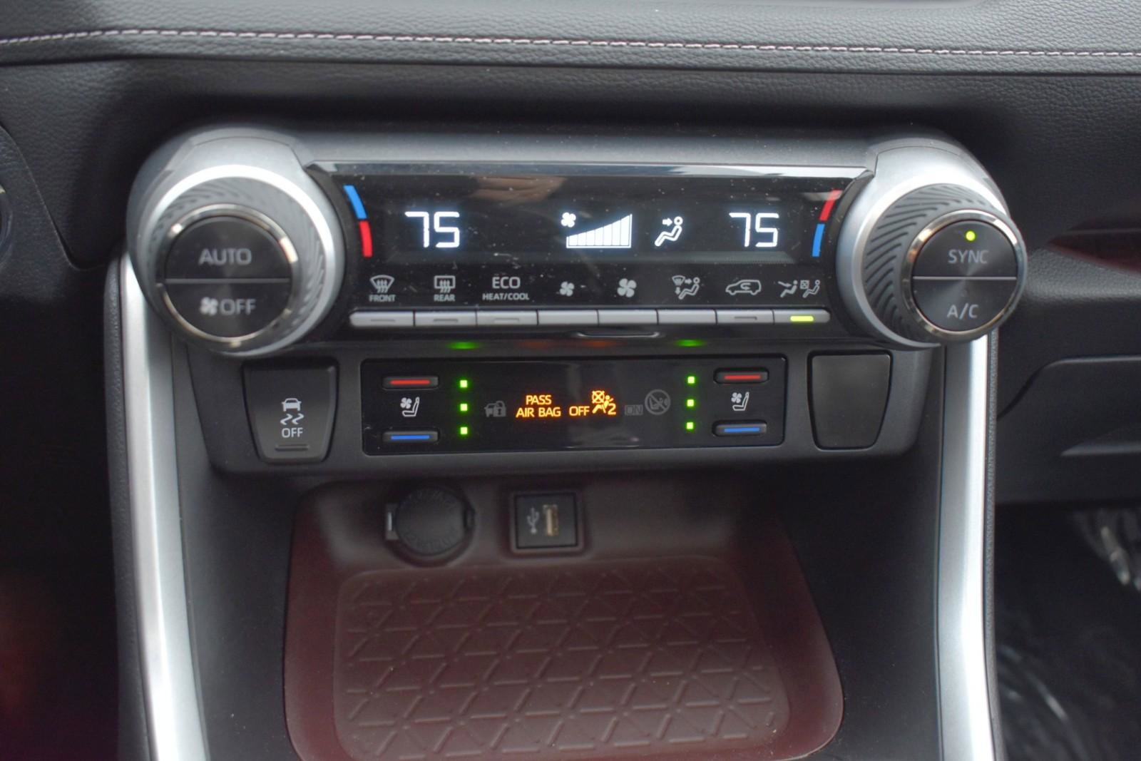 Used 2023 Toyota RAV4 Limited image 20