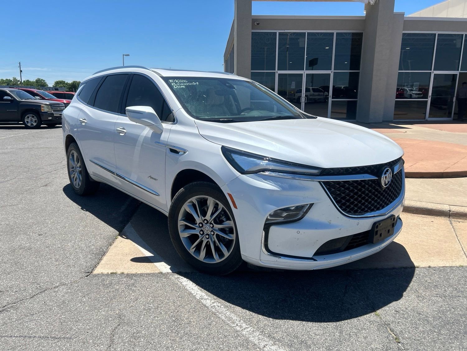 Used 2023 Buick Enclave Avenir w/ Avenir Technology Package FWD image 3