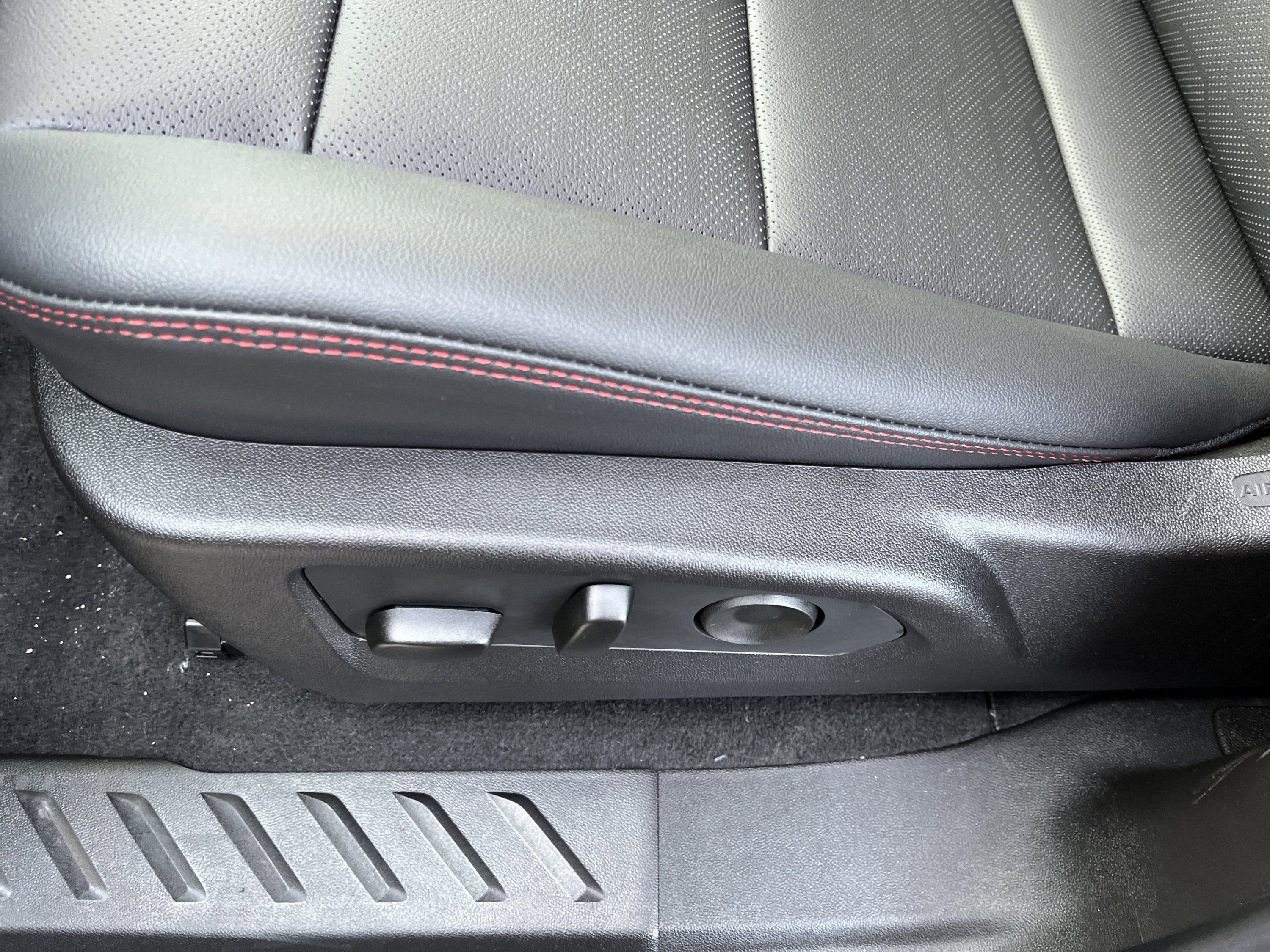 New 2026 Chevrolet Colorado Z71 image 13