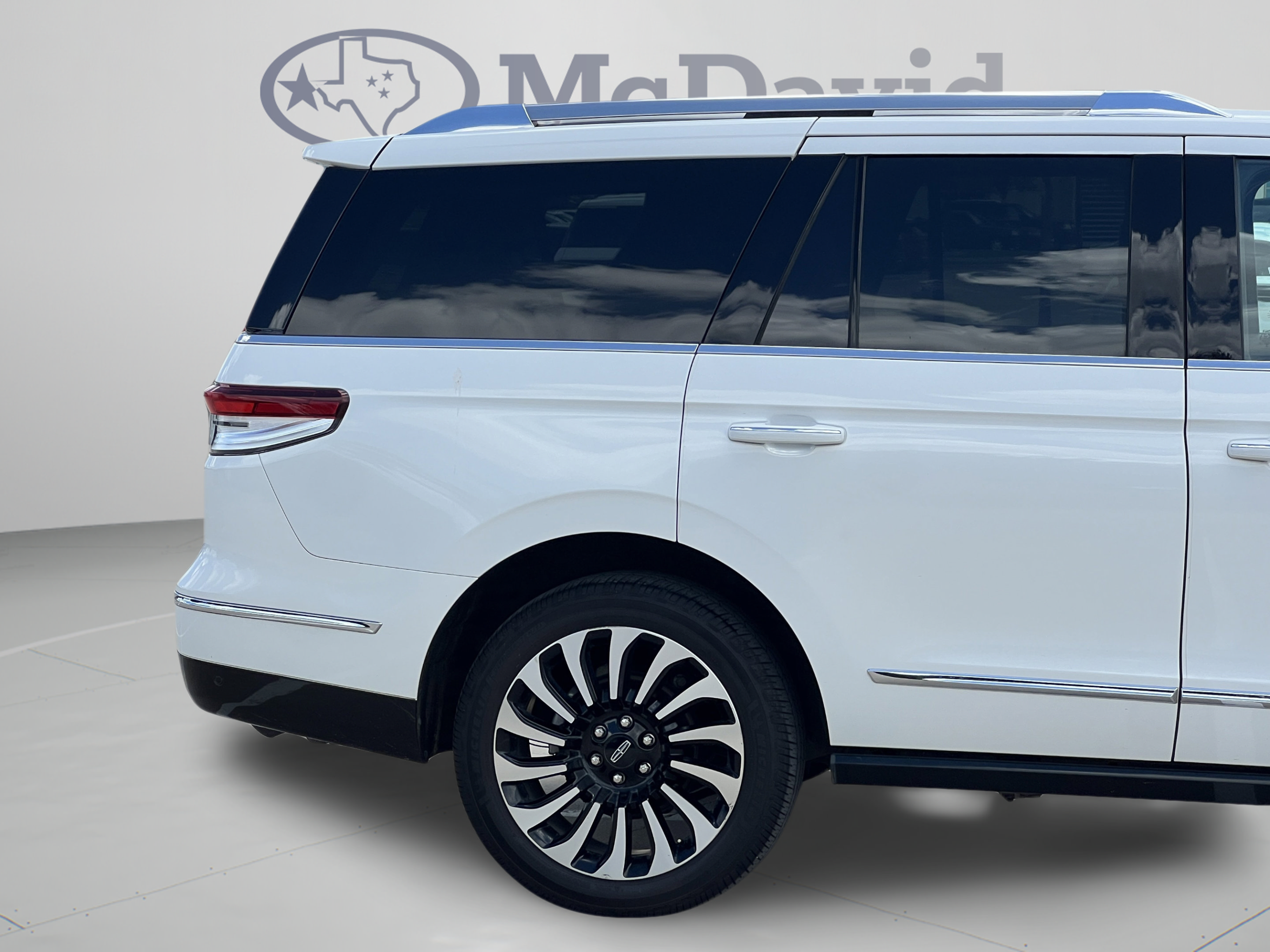 Used 2023 Lincoln Navigator Black Label AWD/4WD image 34