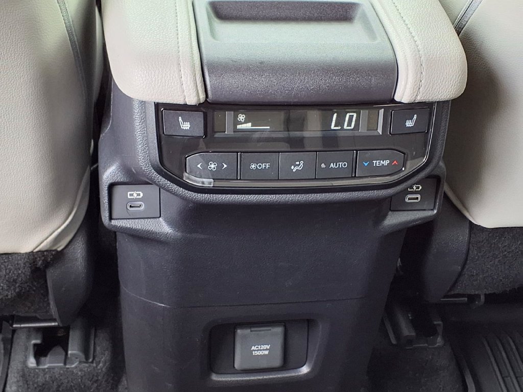 Used 2026 Toyota Grand Highlander AWD Hybrid image 18
