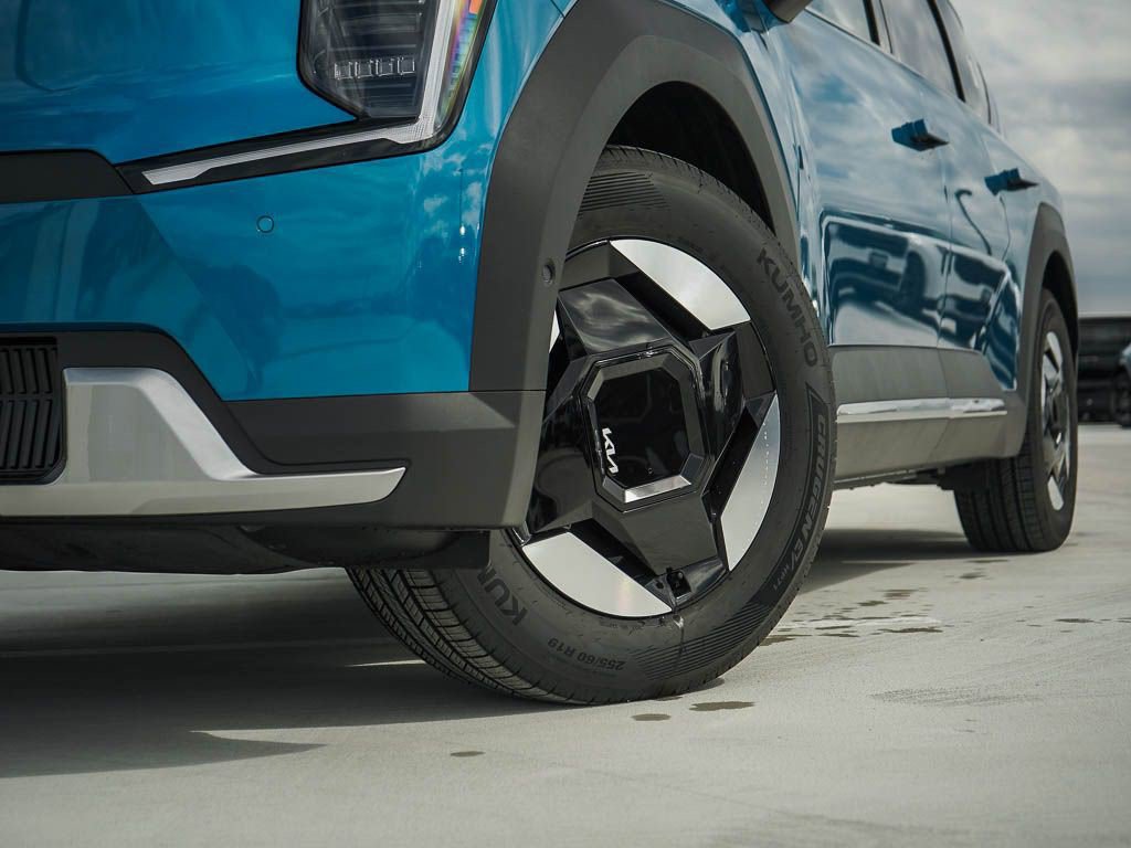 New 2026 Kia EV9 Wind AWD/4WD image 6