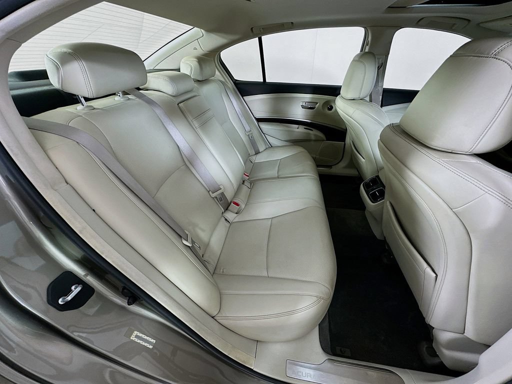 Used 2017 Acura RLX w/ Technology Package FWD image 8