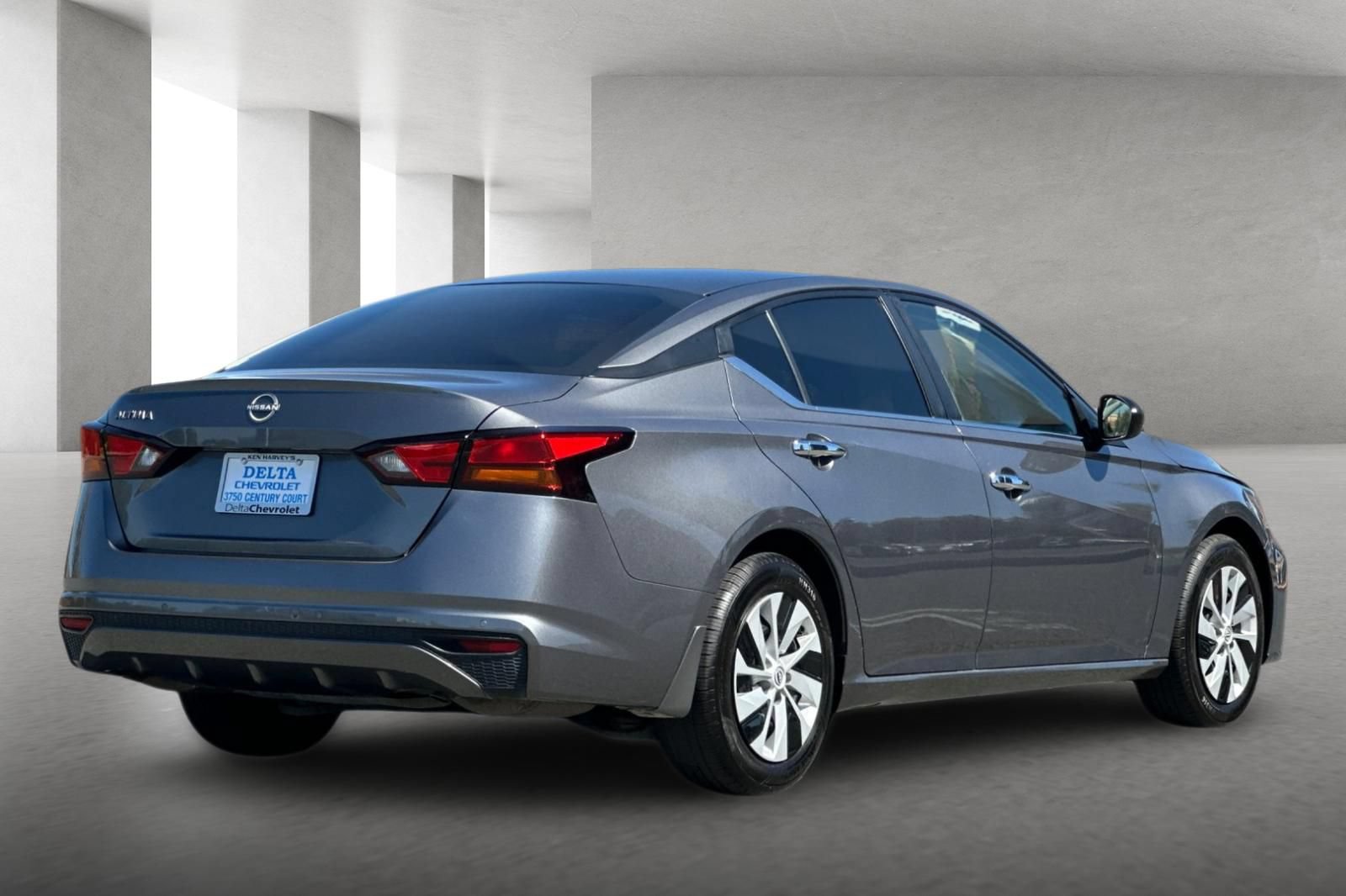 Used 2024 Nissan Altima 2.5 S FWD image 4