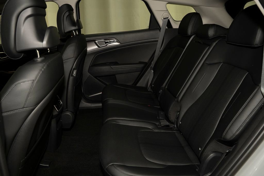New 2026 Kia Sportage EX FWD image 10