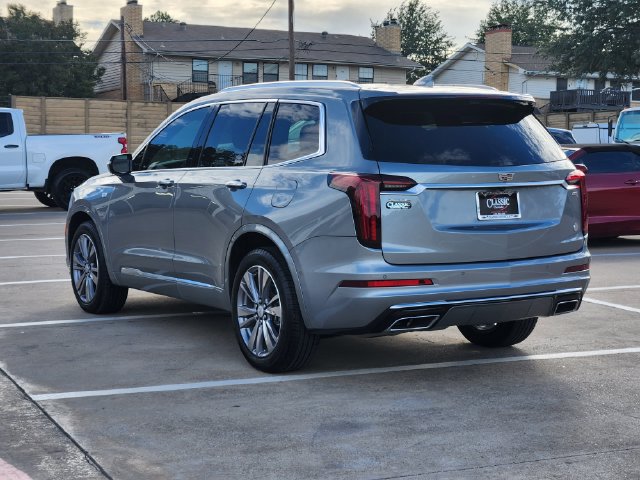 Used 2025 Cadillac XT6 Premium Luxury w/ Technology Package FWD image 3