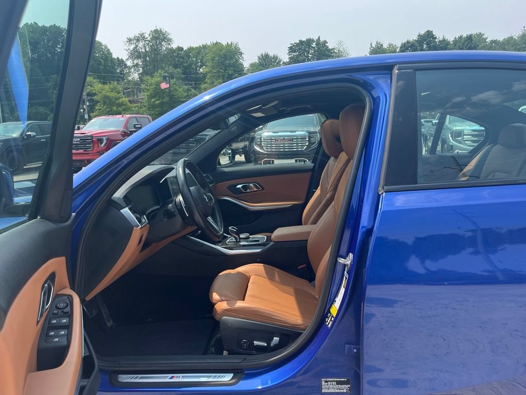 Used 2022 BMW 330i xDrive Sedan w/ M Sport Package AWD/4WD image 19