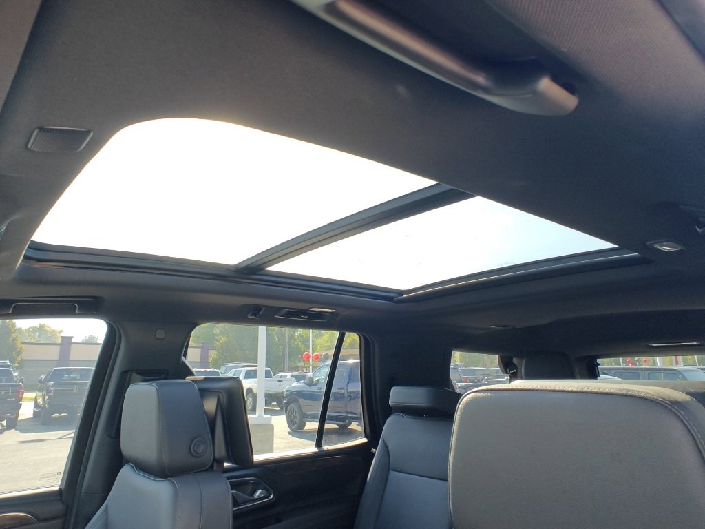 Used 2023 Chevrolet Tahoe Z71 w/ Luxury Package image 21