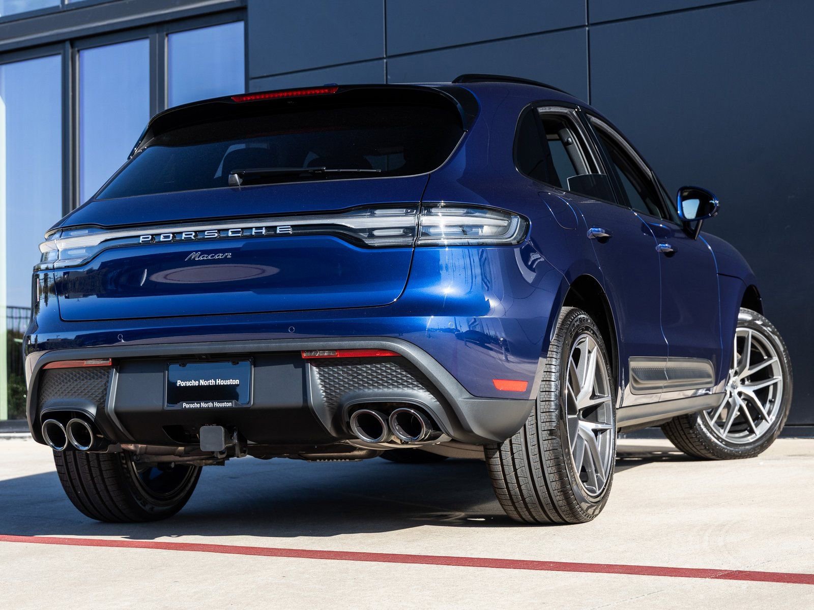 Certified 2026 Porsche Macan image 11