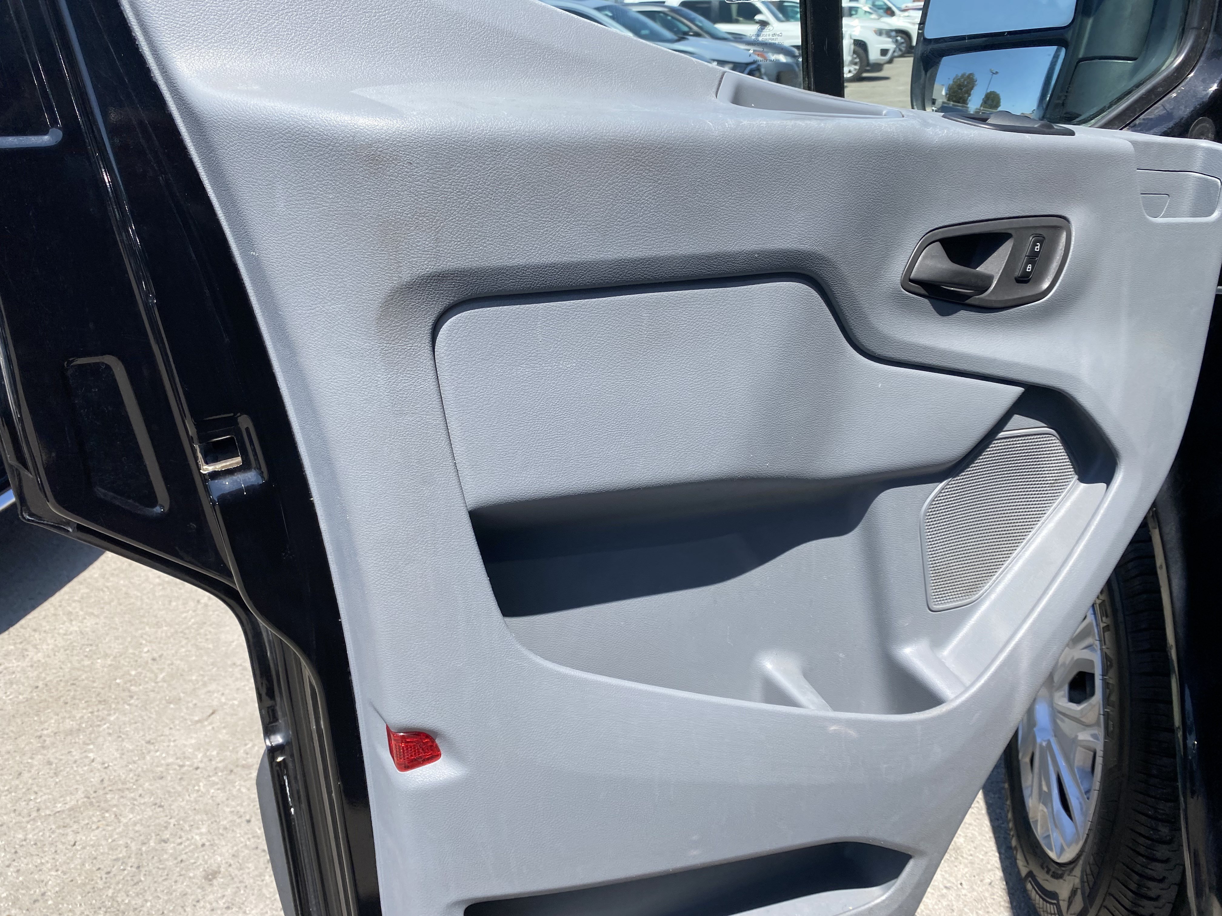 Used 2018 Ford Transit 350 XLT RWD image 13
