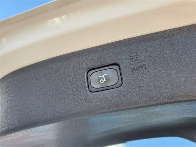 Used 2022 Ford Edge SEL w/ Convenience Package image 28