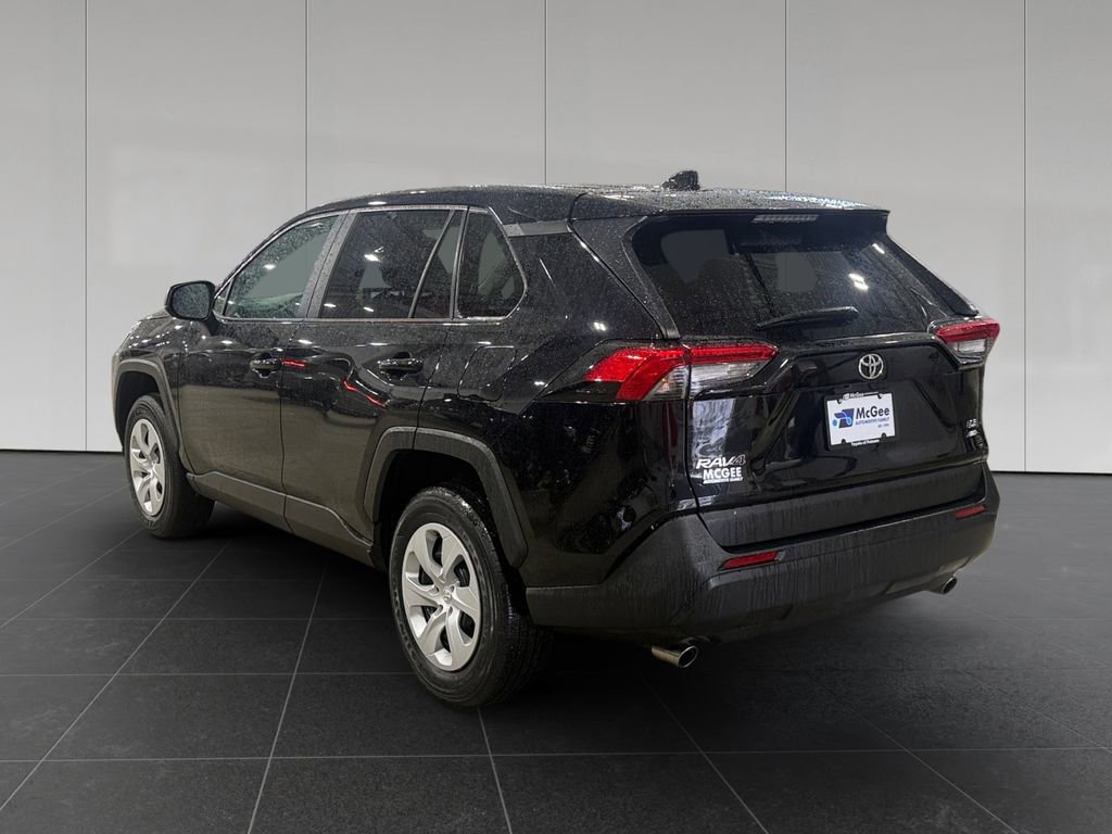 Used 2025 Toyota RAV4 LE image 3