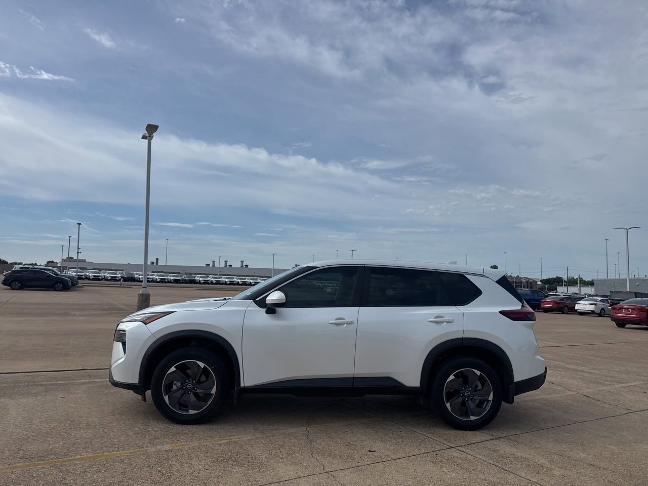 Certified 2024 Nissan Rogue SV FWD image 12