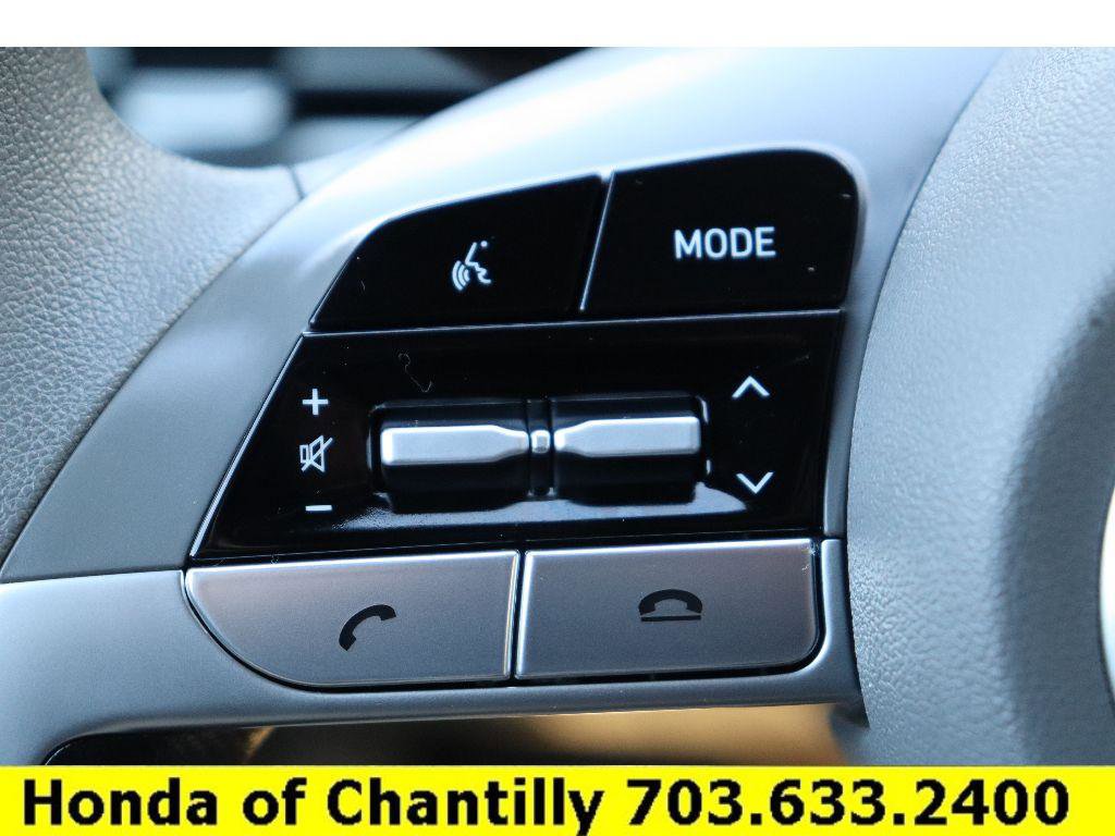 Used 2021 Hyundai Elantra SEL image 12