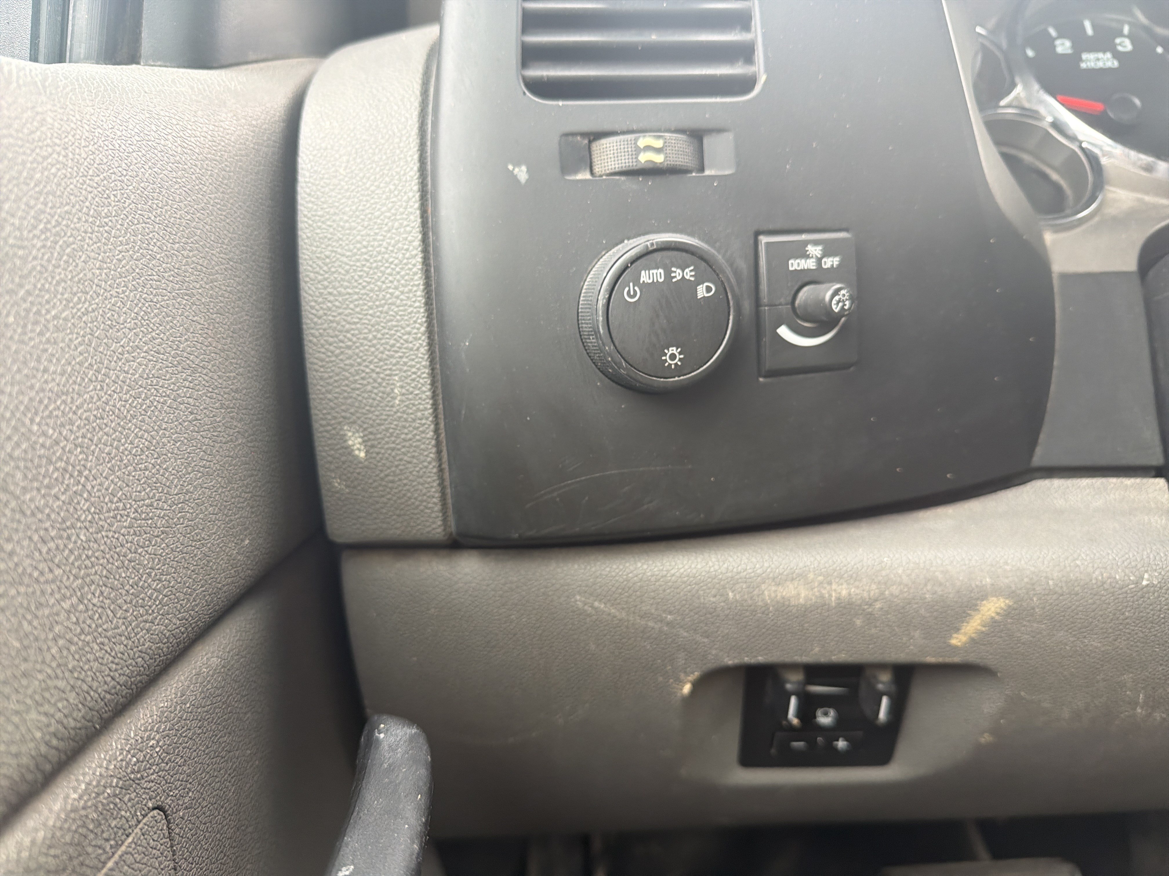 Used 2012 Chevrolet Silverado 2500 W/T AWD/4WD image 14