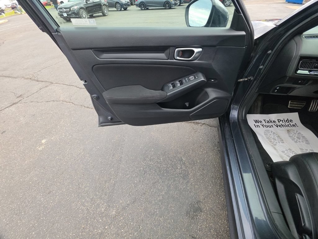 Used 2023 Honda Civic Sport image 11