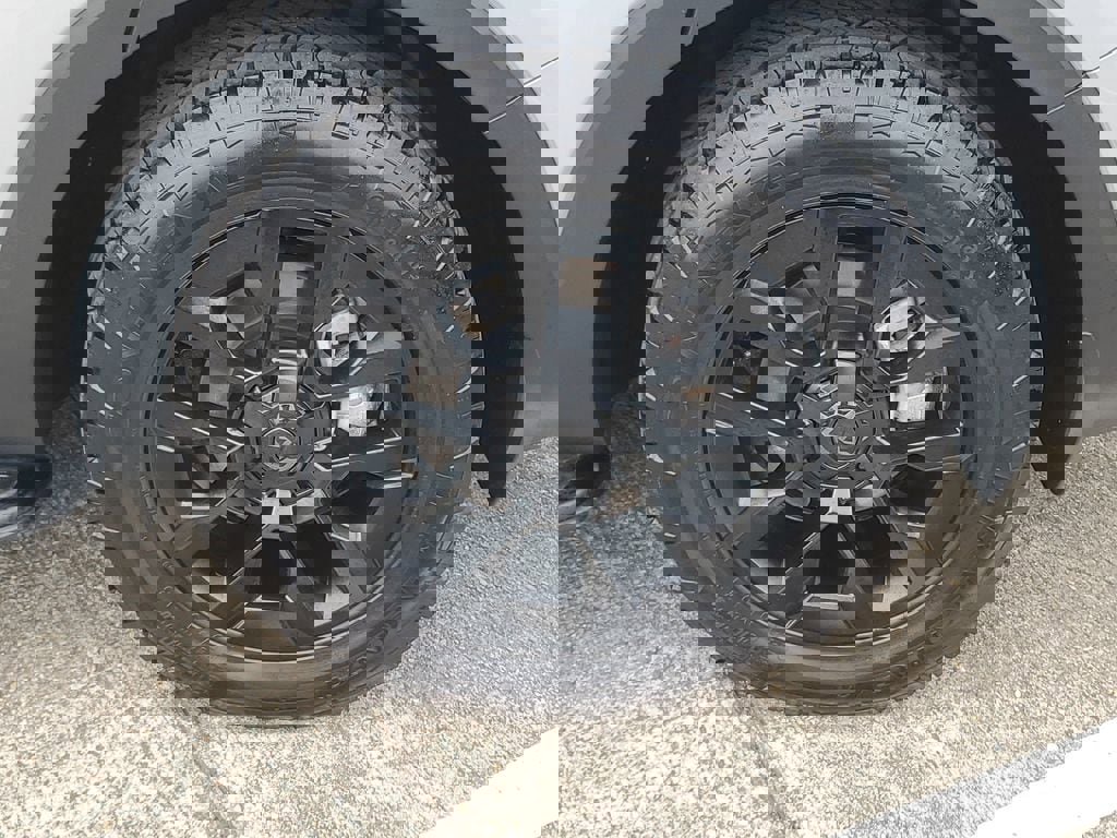 Used 2025 Kia Telluride AWD image 33