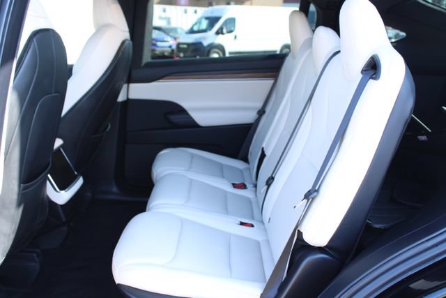 Used 2023 Tesla Model X AWD/4WD image 31