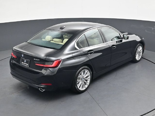 Certified 2024 BMW 330i Sedan w/ Convenience Package RWD image 24