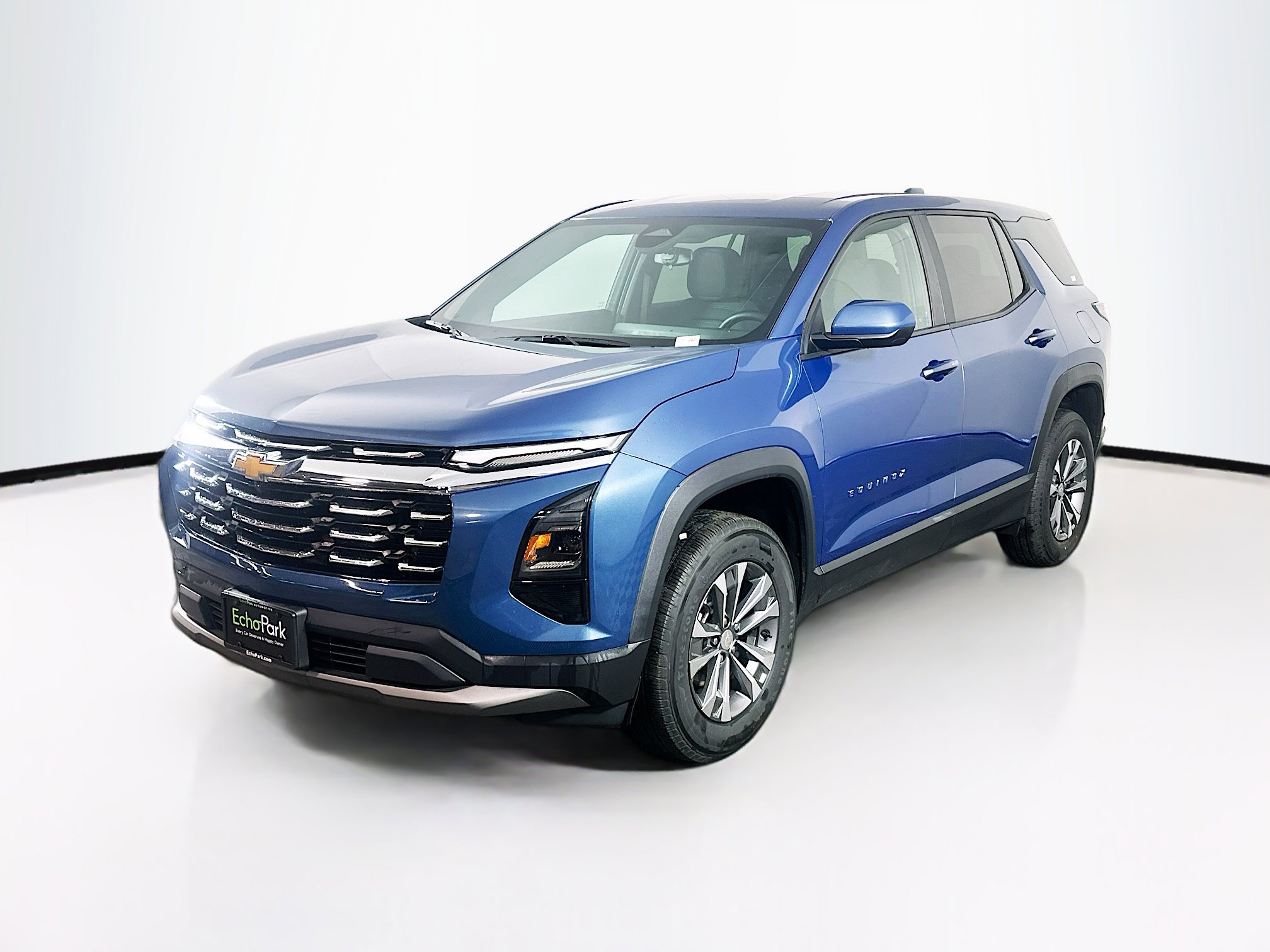 Used 2025 Chevrolet Equinox LT image 3