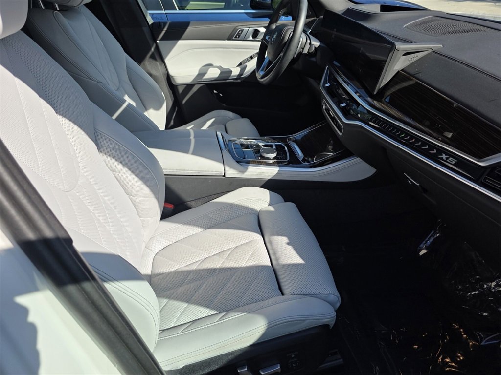 Certified 2025 BMW X5 sDrive40i w/ Premium Package image 33