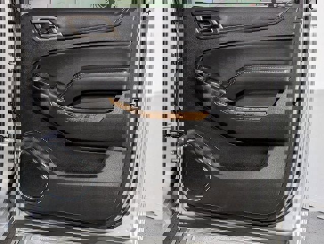 Used 2016 GMC Yukon XL Denali w/ Open Road Package image 26