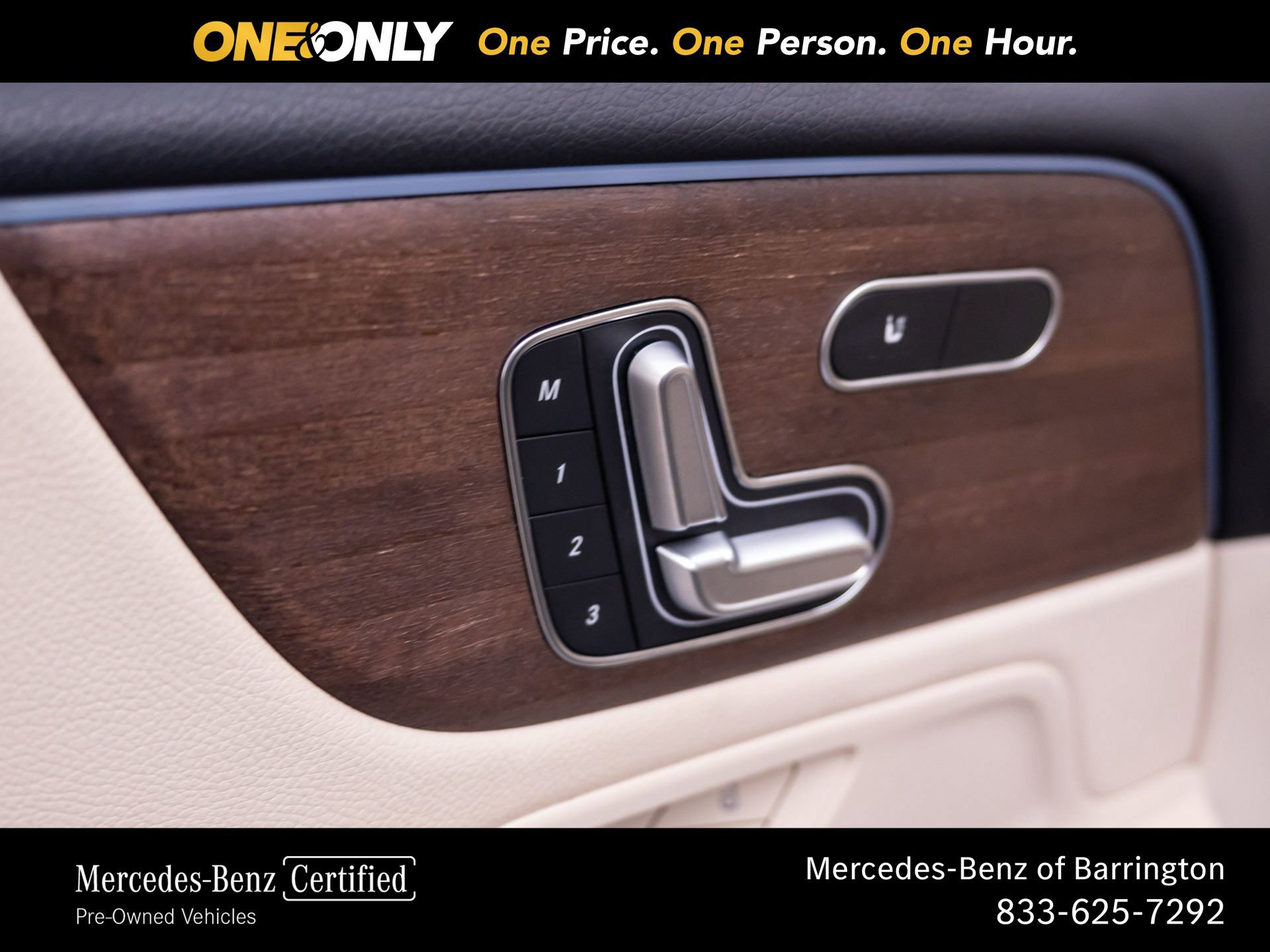 Used 2023 Mercedes-Benz GLB 250 4MATIC w/ Premium Package image 16