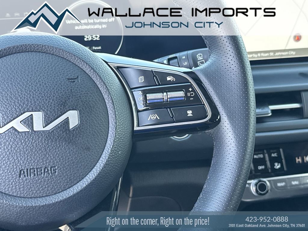 Used 2024 Kia Seltos SX w/ SX Sunroof Package AWD/4WD image 32