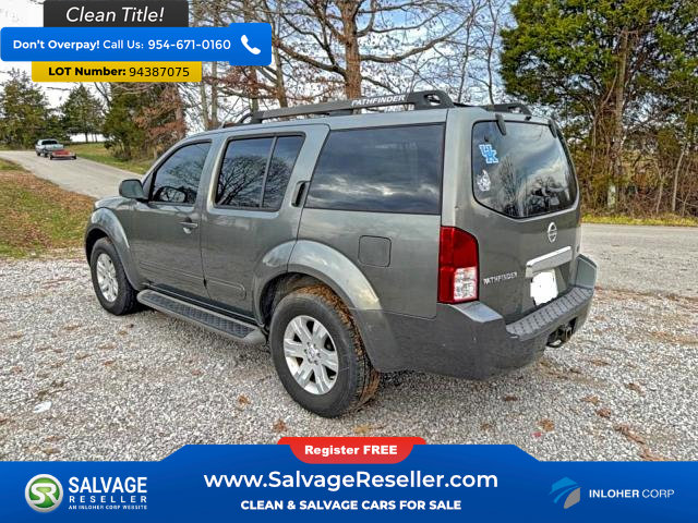 Used 2007 Nissan Pathfinder LE w/ LE Navigation Pkg image 4