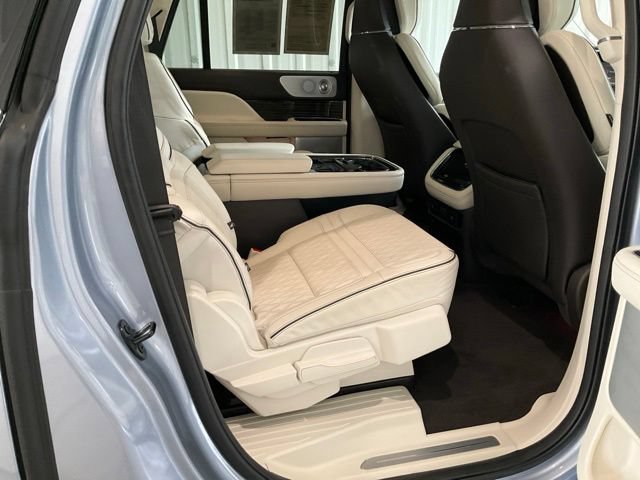 Used 2023 Lincoln Navigator L Black Label AWD/4WD image 24