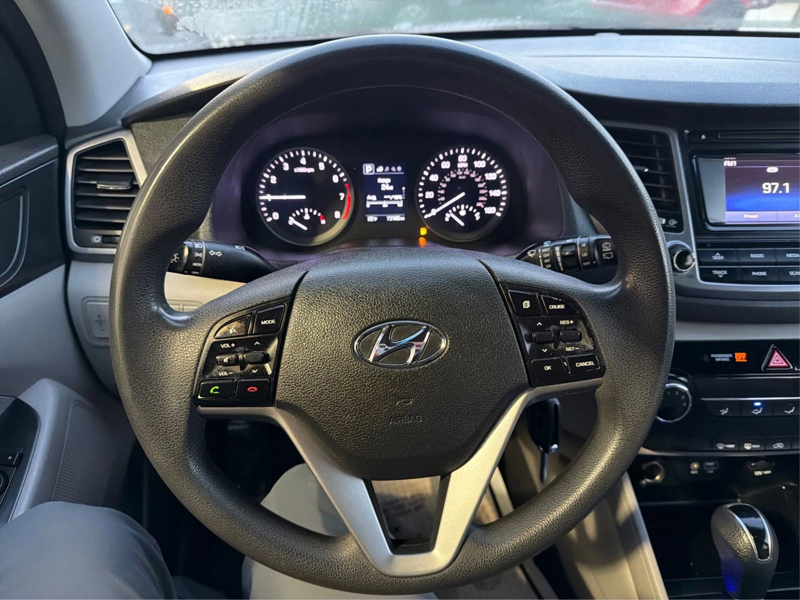 Used 2018 Hyundai Tucson SE image 16