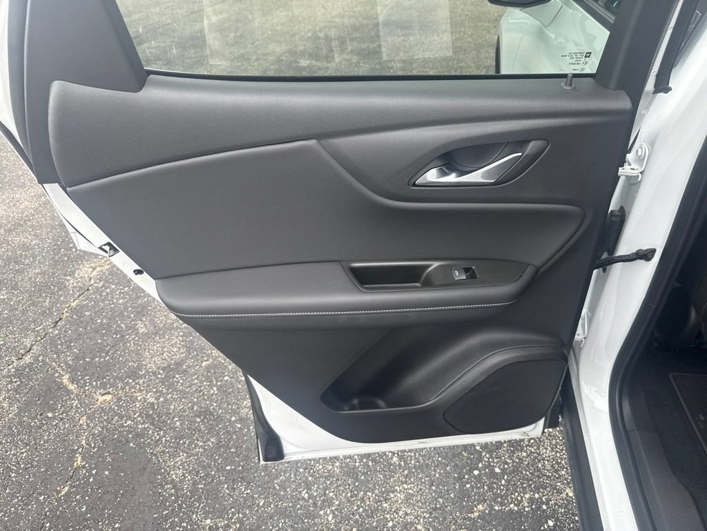 Used 2025 Chevrolet Blazer LT FWD image 26