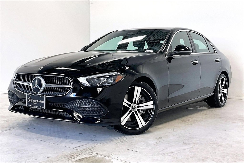 Used 2025 Mercedes-Benz C 300 Sedan image 2