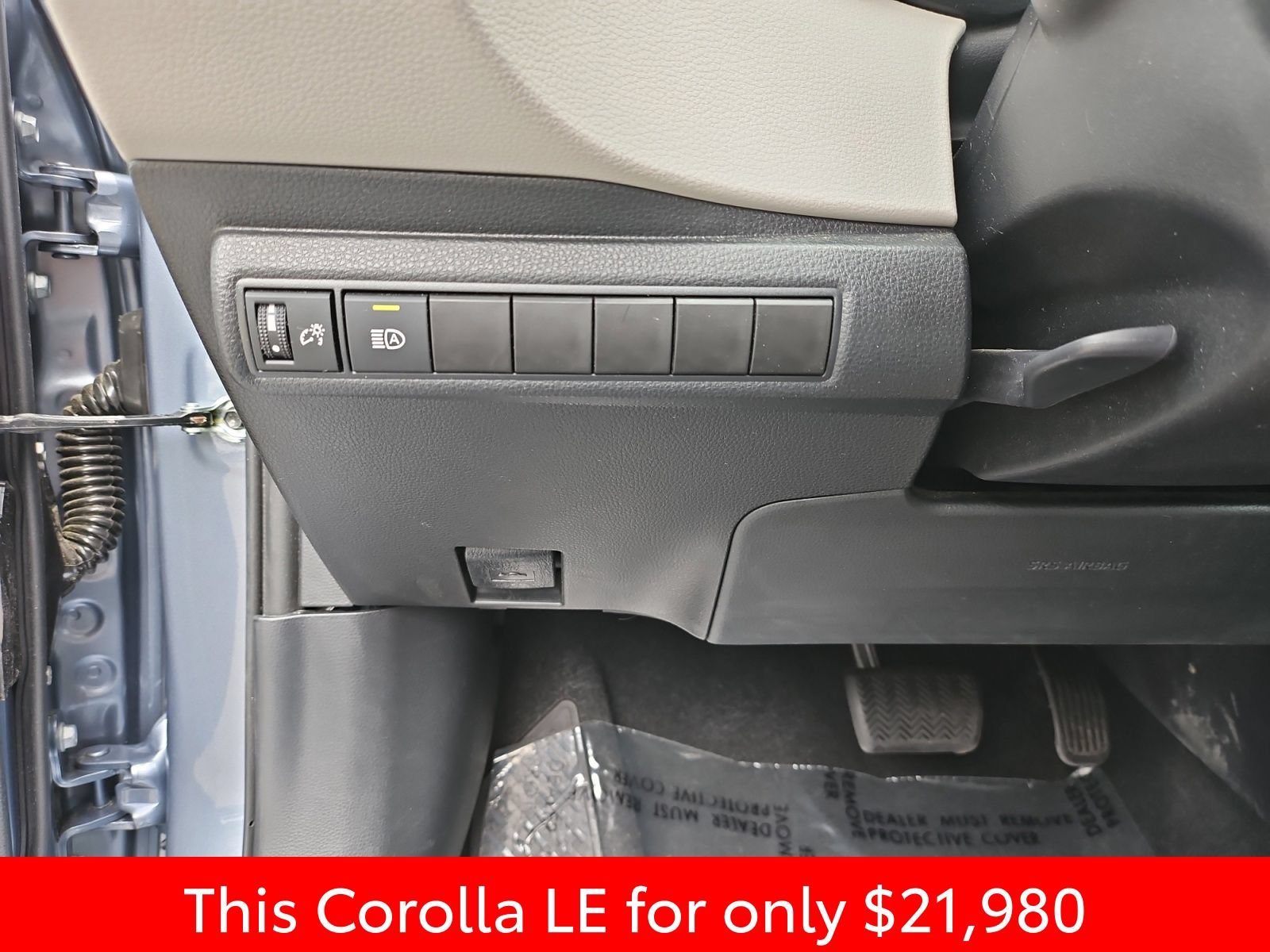 Used 2023 Toyota Corolla LE FWD image 25