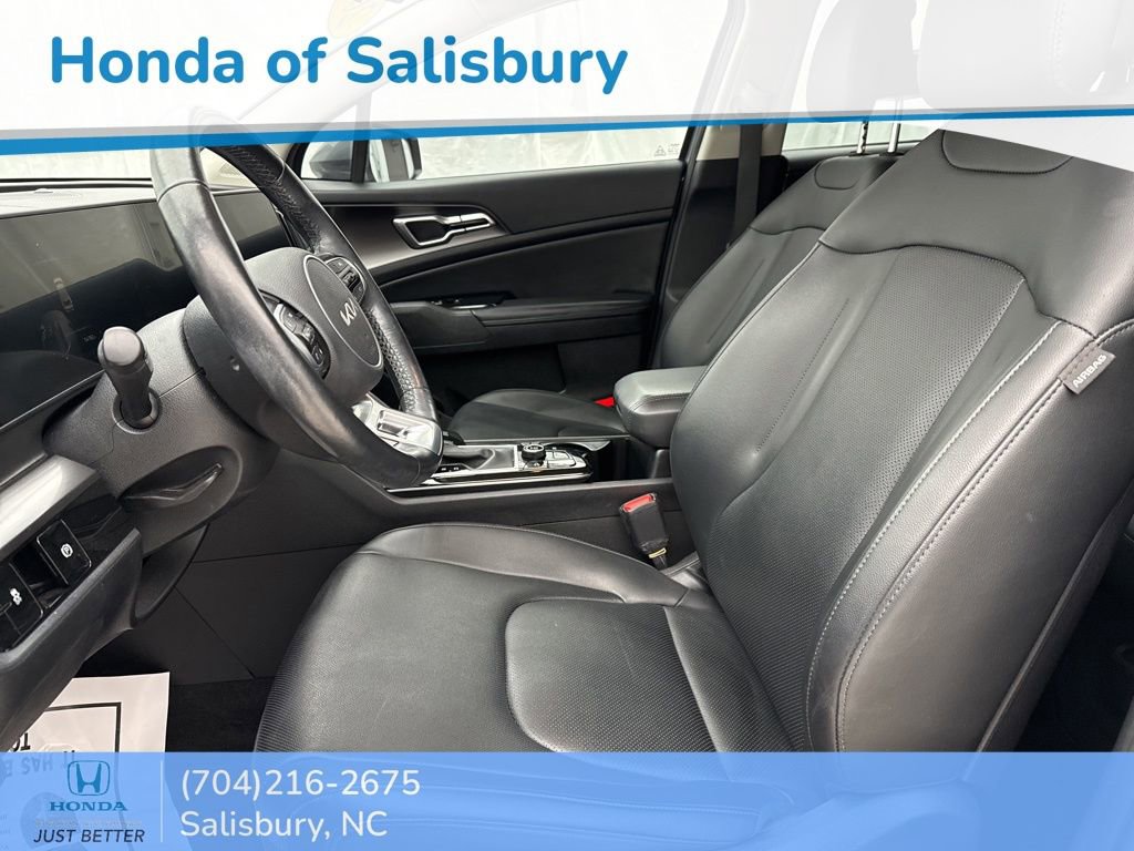 Used 2023 Kia Sportage EX image 17