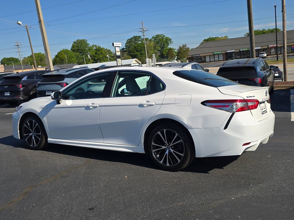 Used 2020 Toyota Camry SE FWD image 5