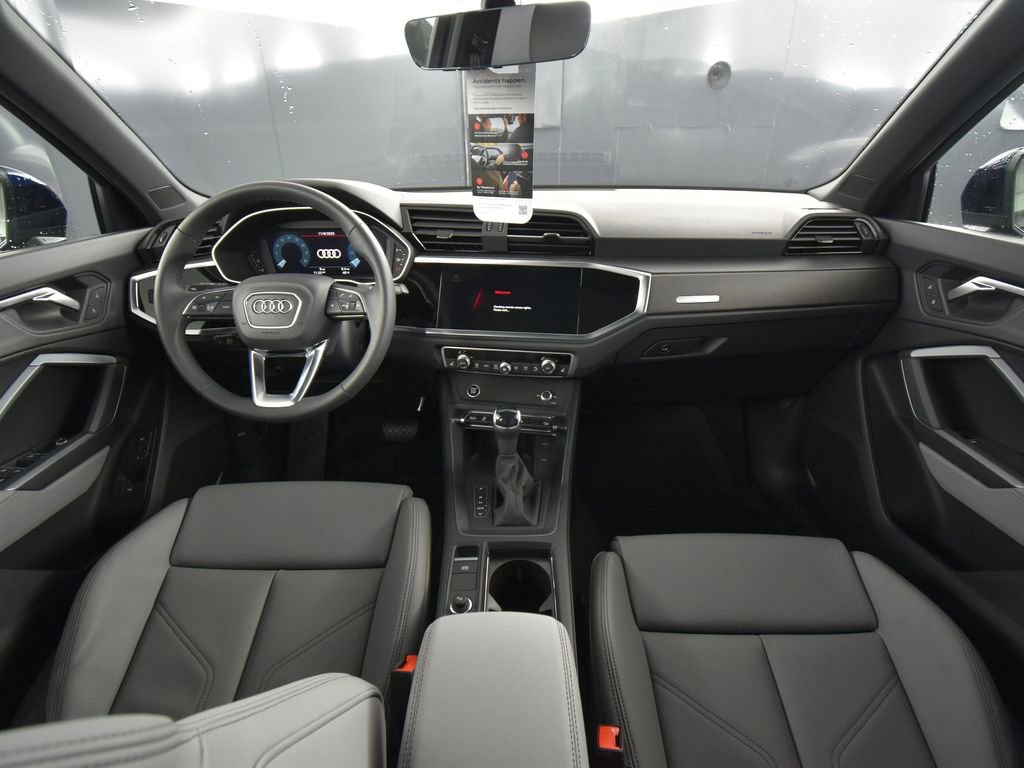 New 2025 Audi Q3 2.0T Premium image 14
