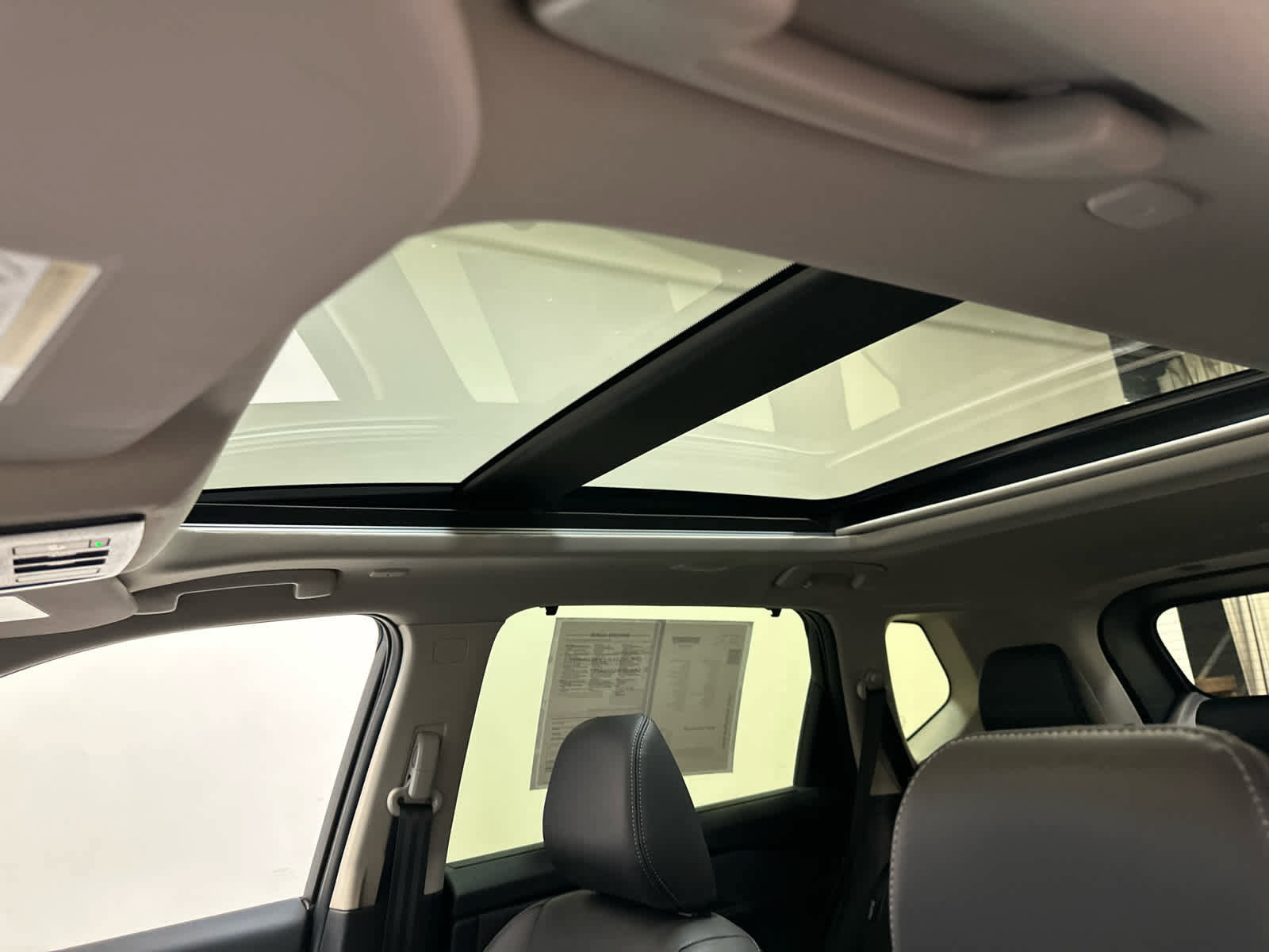 Certified 2025 Nissan Rogue SL w/ Tech Package image 5