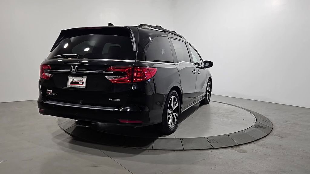Used 2023 Honda Odyssey Touring image 5