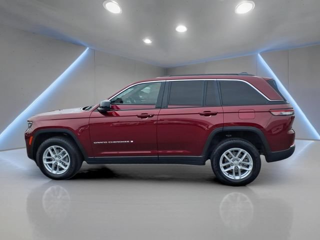 Used 2024 Jeep Grand Cherokee Laredo X w/ Luxury Tech Group I AWD/4WD image 9