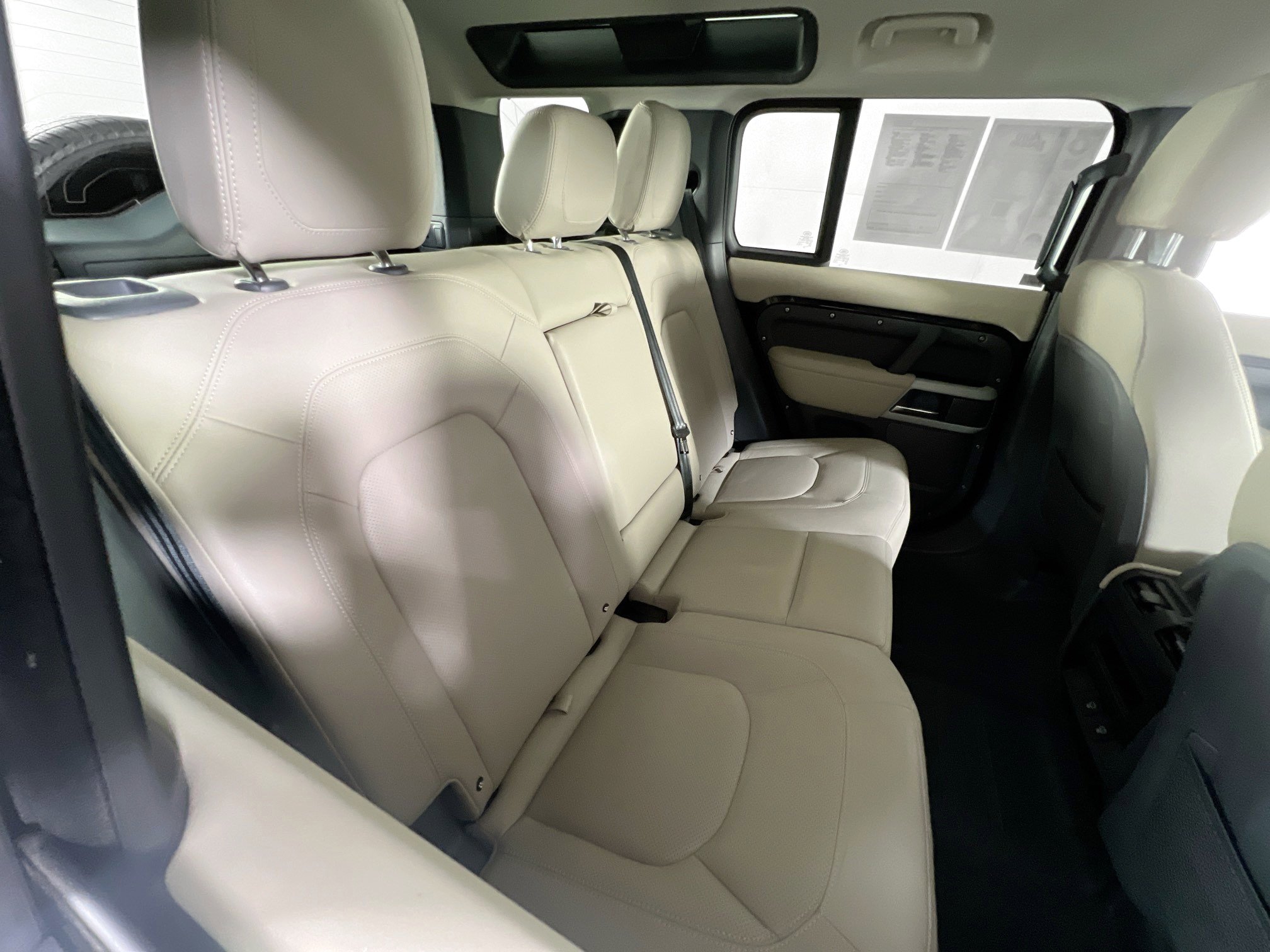 Used 2024 Land Rover Defender 110 S AWD/4WD image 25