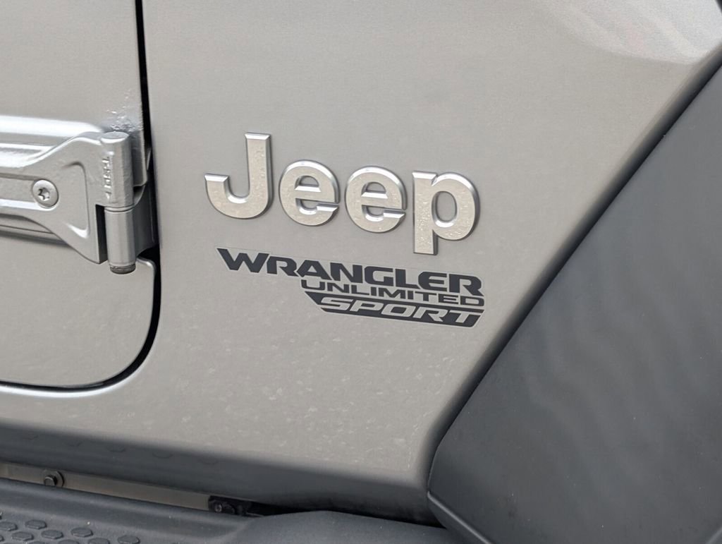 Certified 2018 Jeep Wrangler Unlimited Sport S image 10
