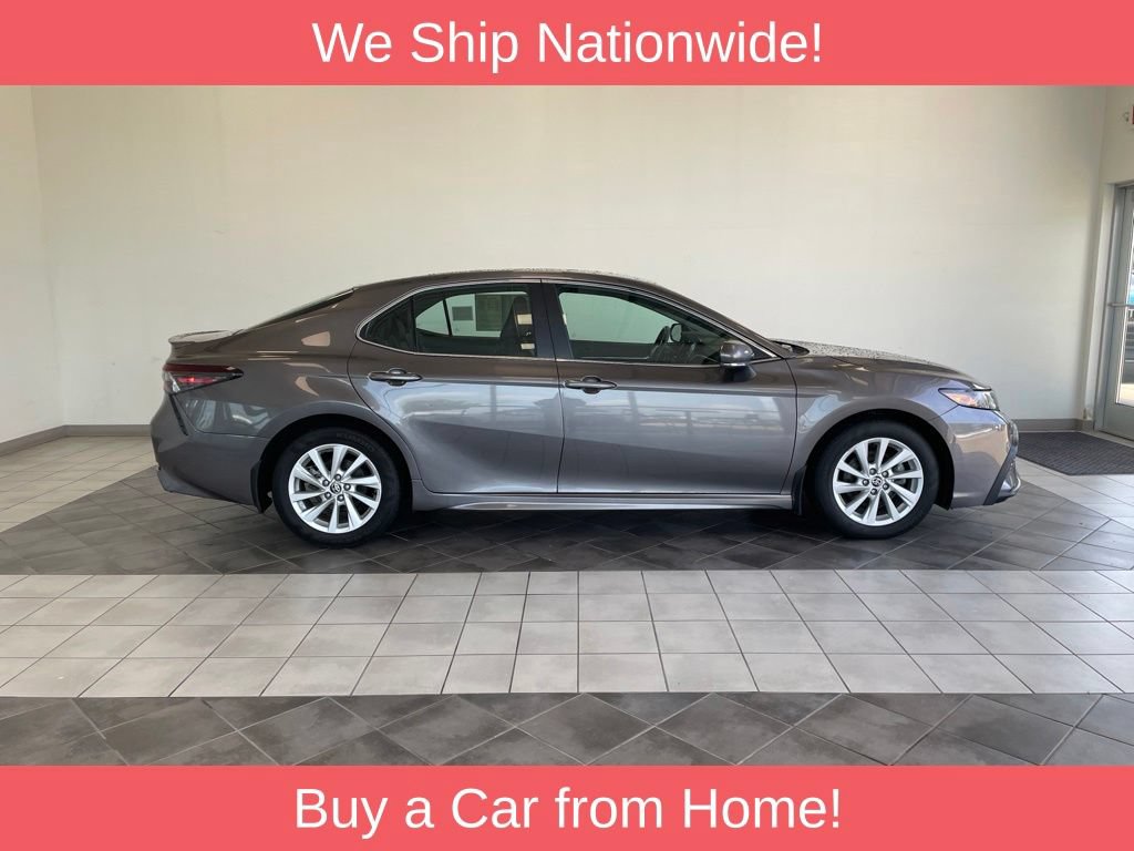 Used 2024 Toyota Camry SE FWD image 4