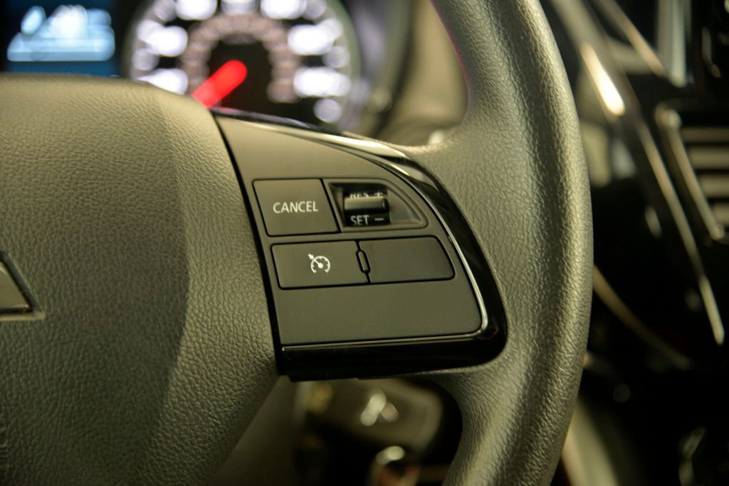 Used 2024 Mitsubishi Eclipse Cross ES image 23