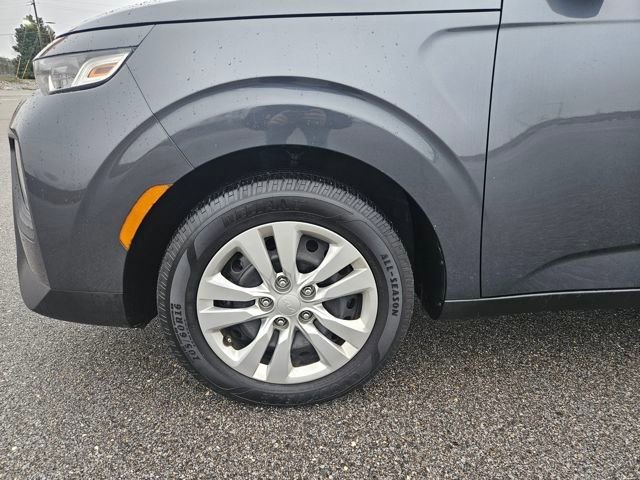 Used 2022 Kia Soul LX image 27