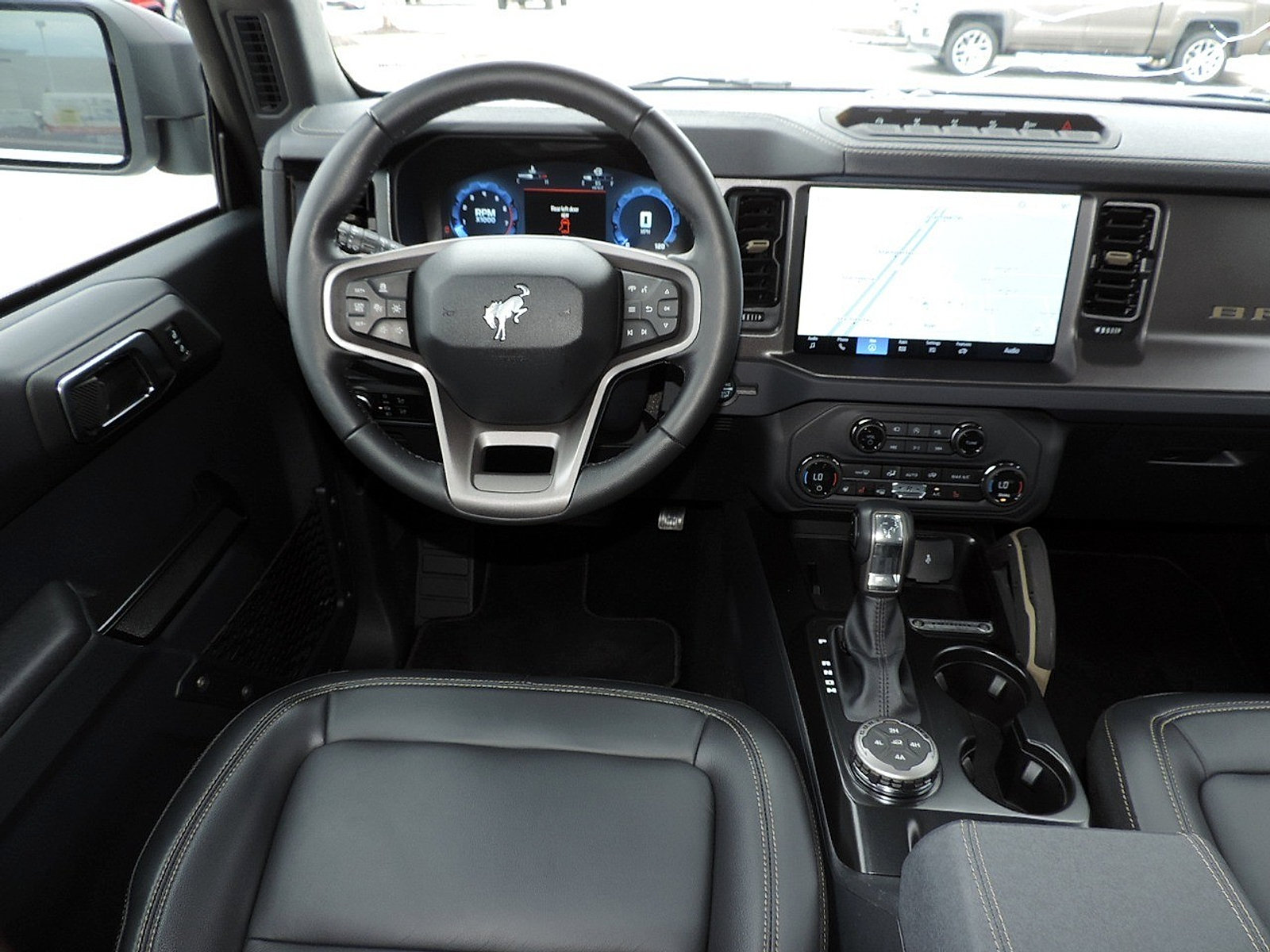Used 2025 Ford Bronco Badlands AWD/4WD image 17